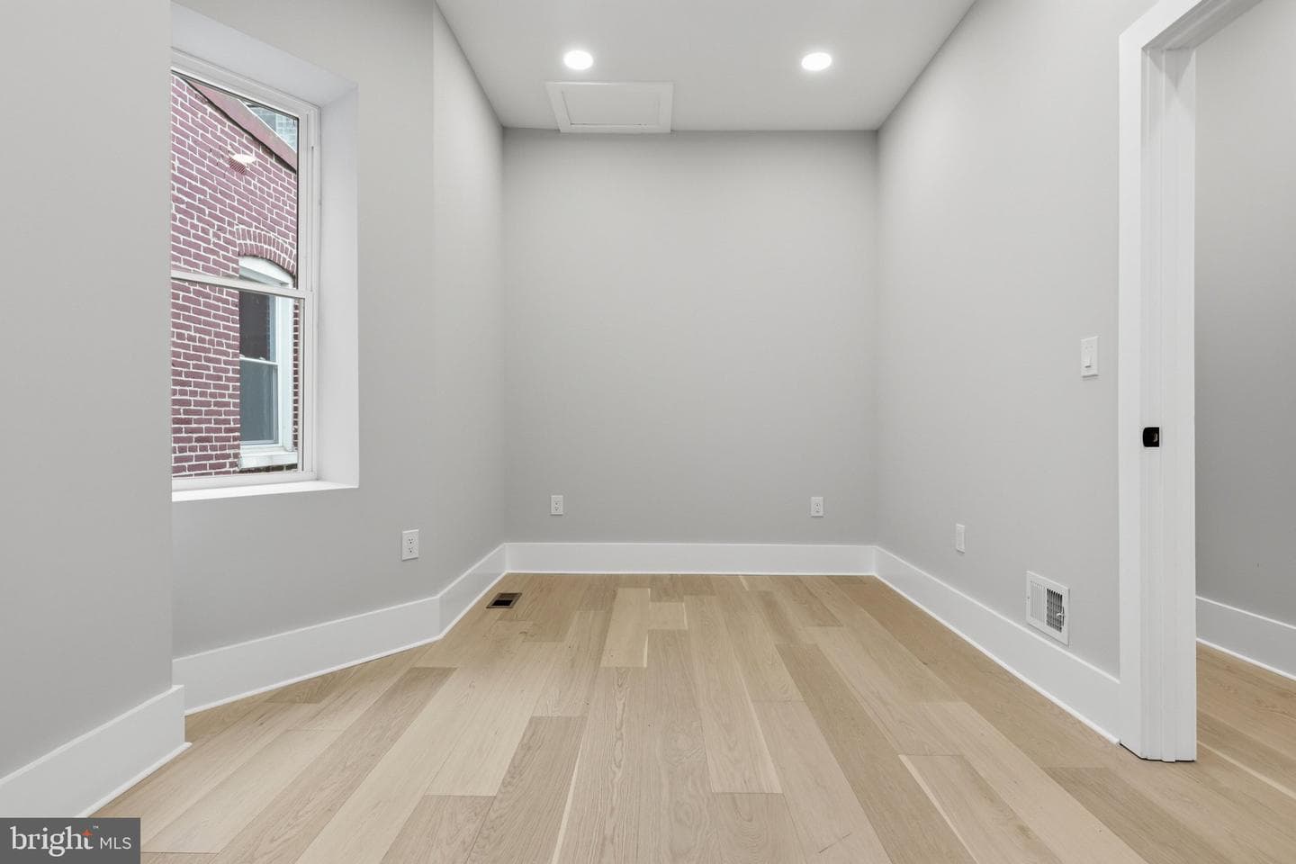 10 R Street NW photo 20