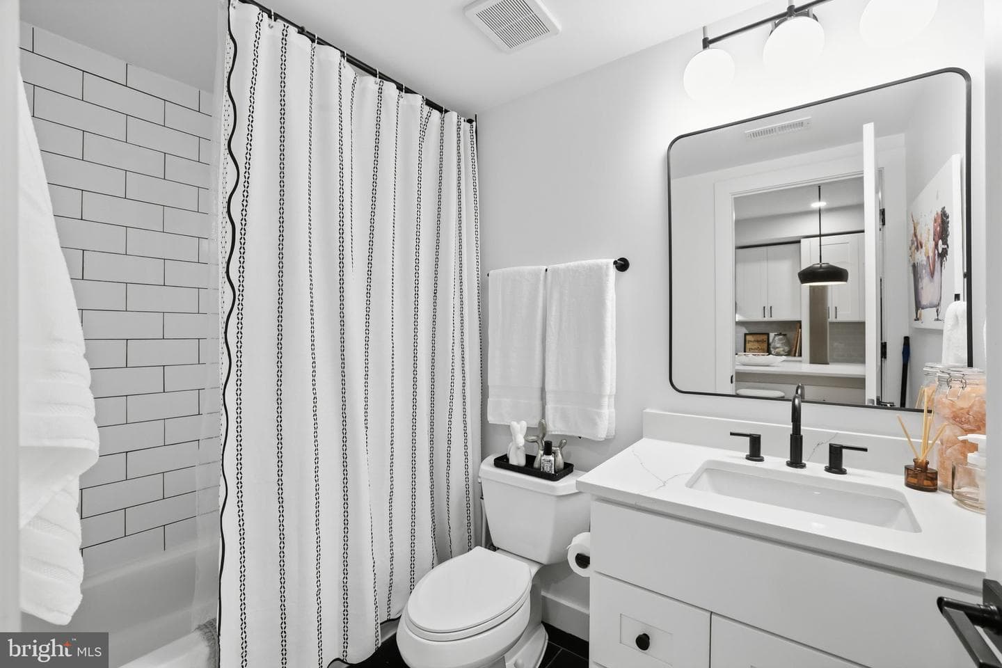 824 Taylor Street NE #1 photo 14