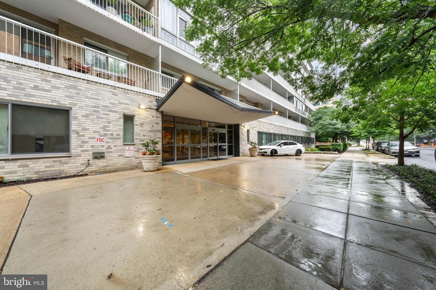 730 24th Street NW #206, Washington
