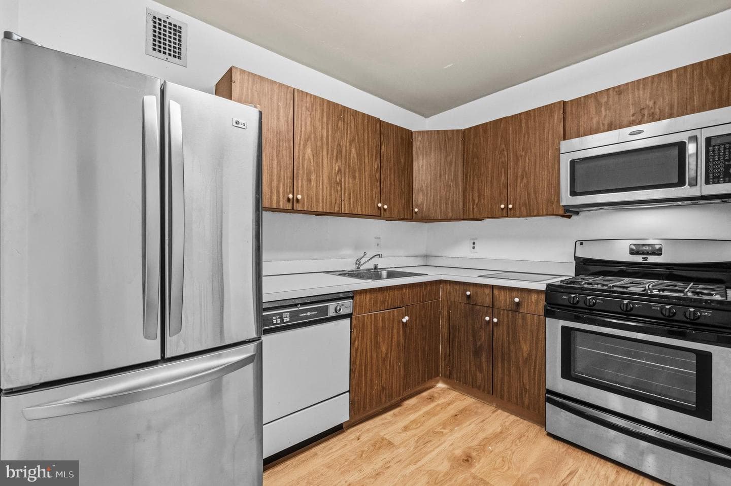 3001 Veazey Terrace NW #615 photo 10