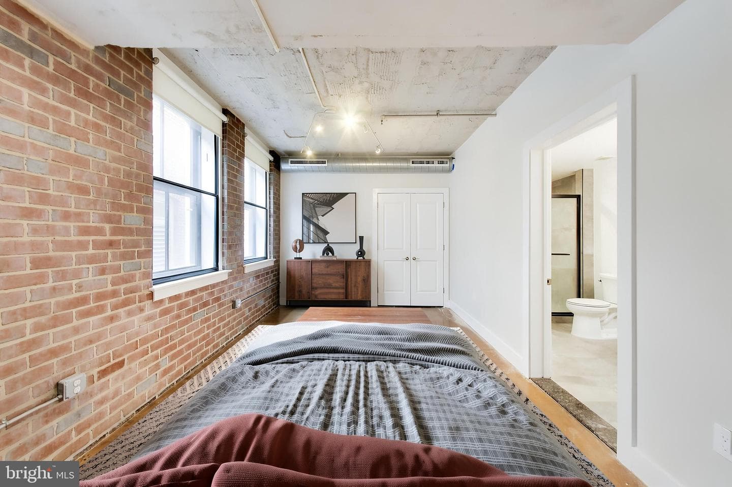 916 G Street NW #404 photo 16