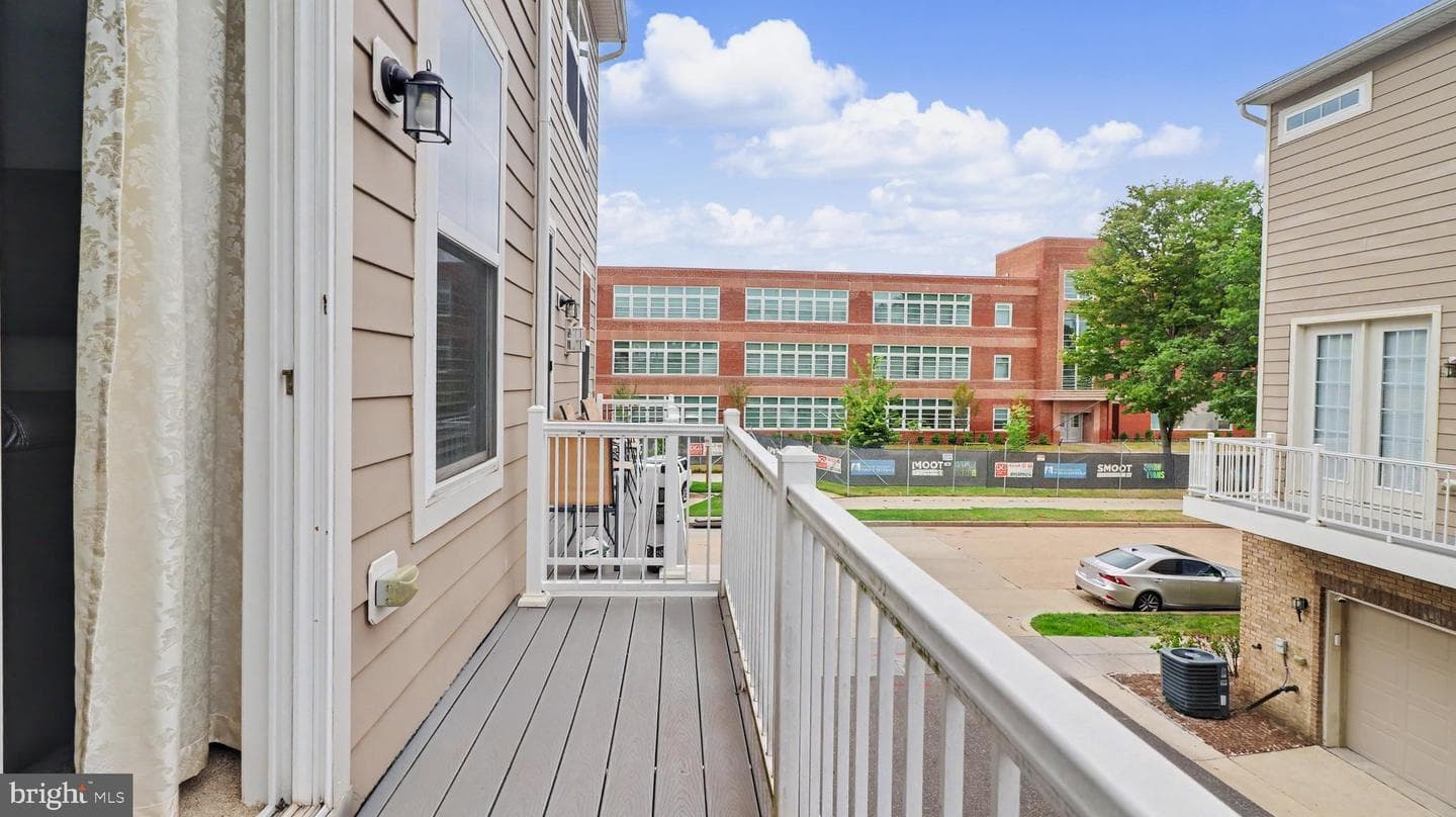663 Anacostia Avenue NE photo 24