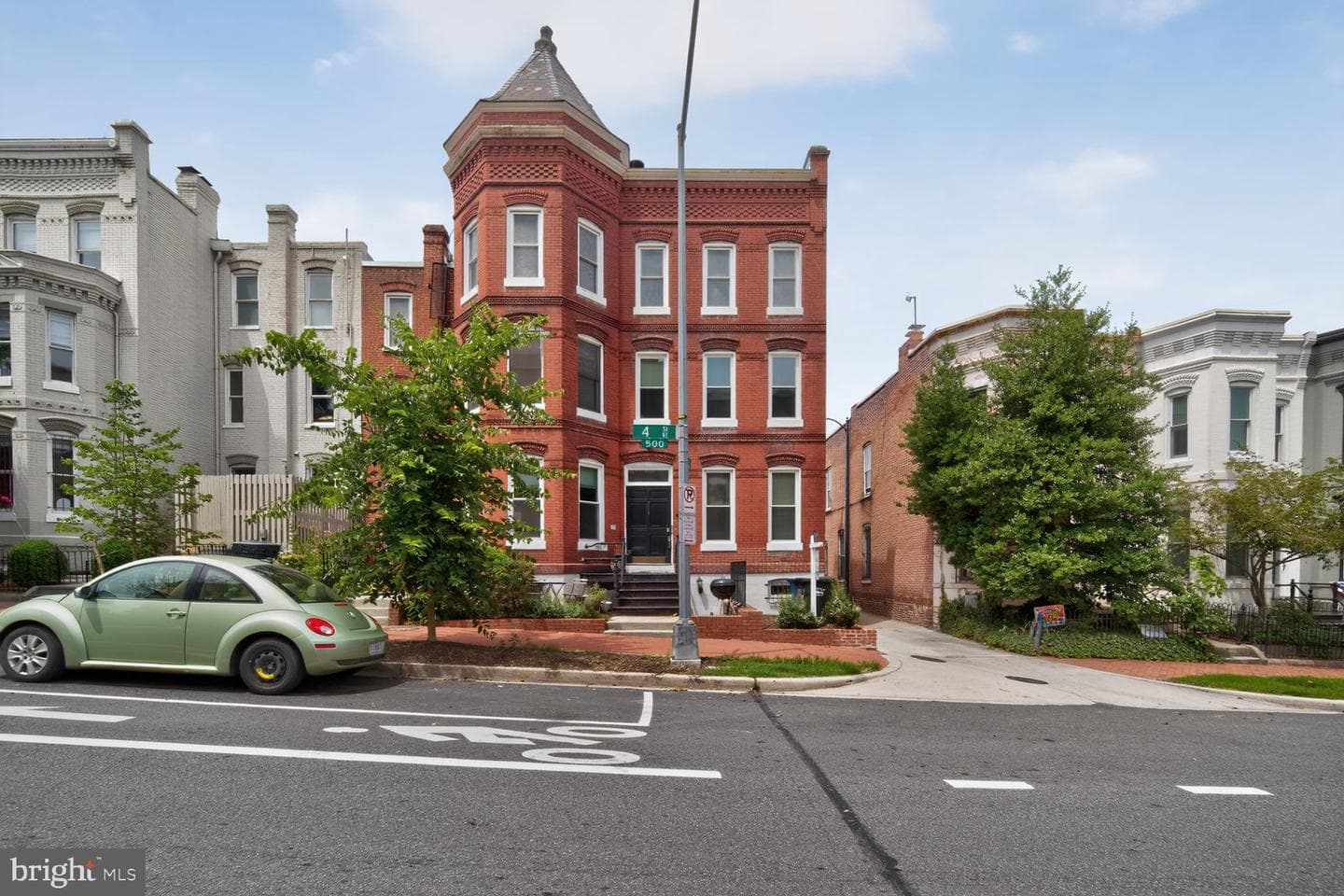 516 4th Street NE #202, Washington