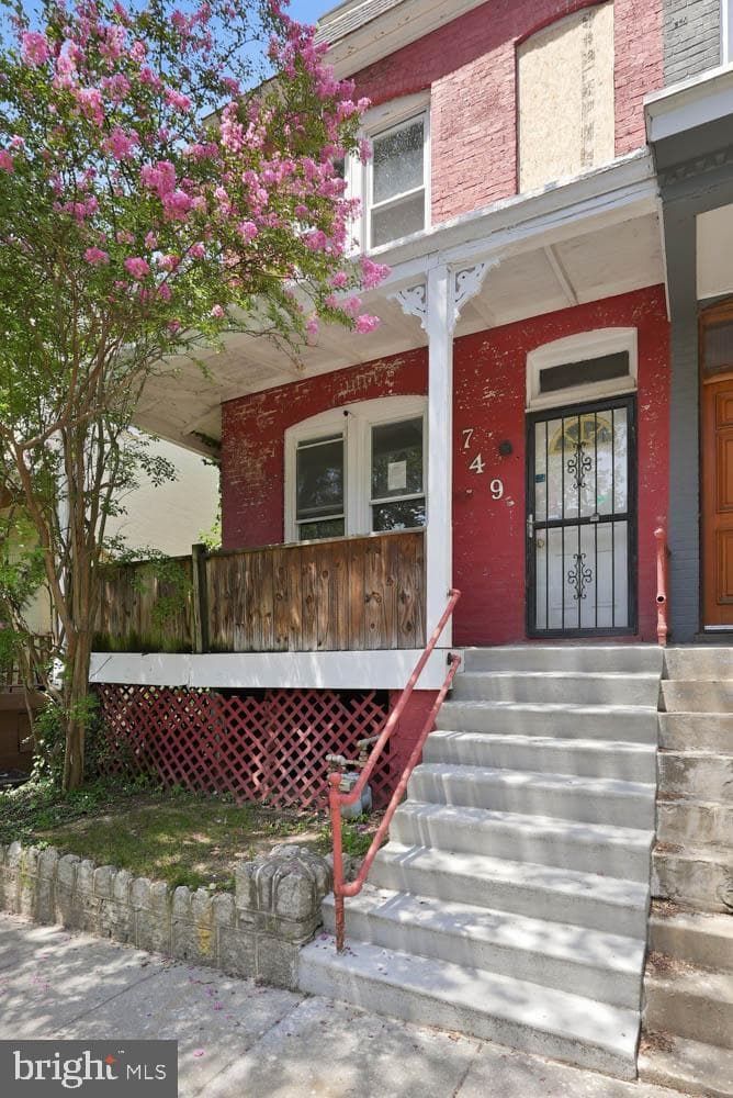 749 Girard Street NW photo 20