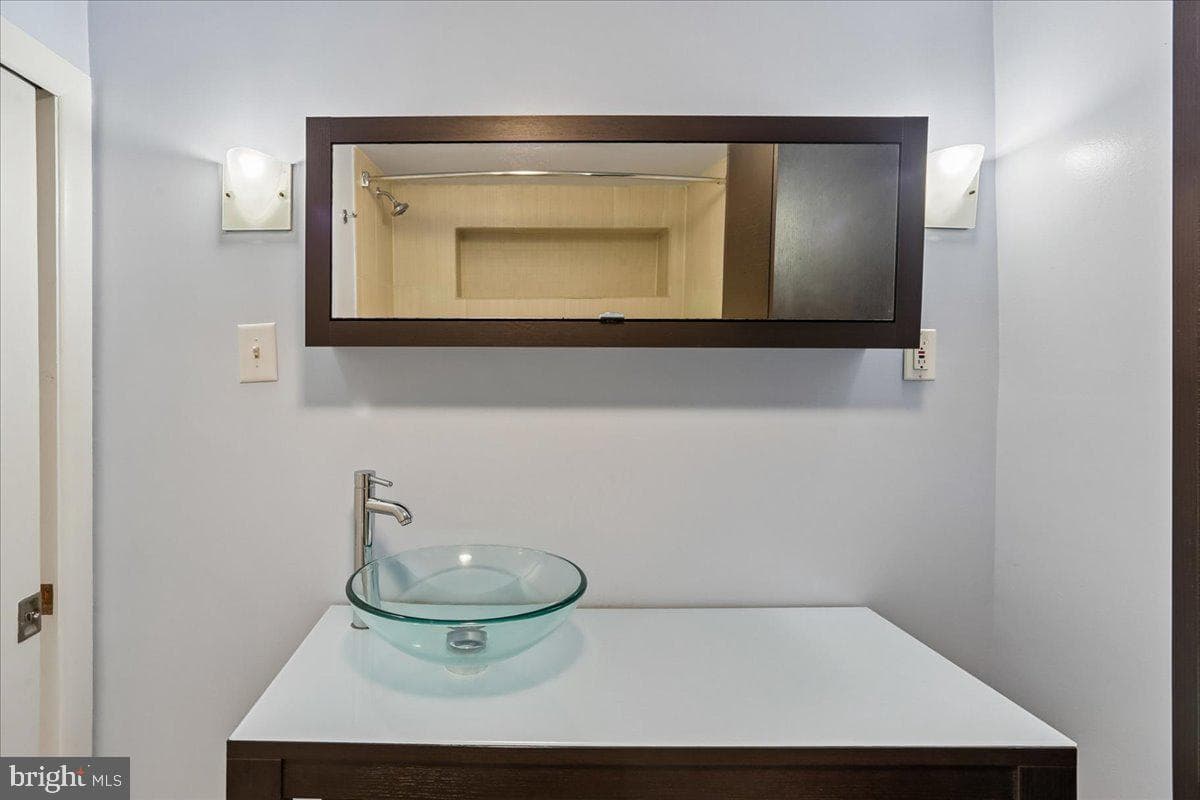 1325 18th Street NW #1002 photo 21