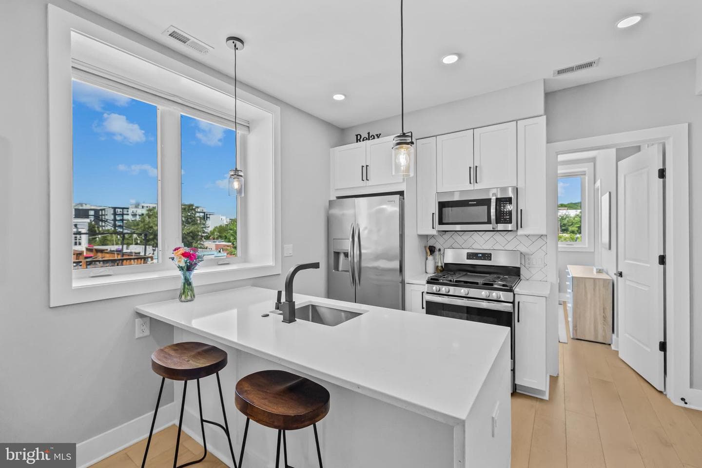 1915 H St NE #ph1 photo 8