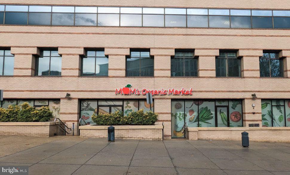4123 Connecticut Avenue NW photo 45