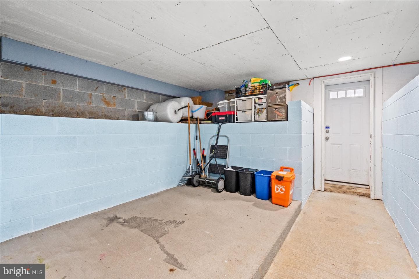 1809 Otis Street NE photo 47