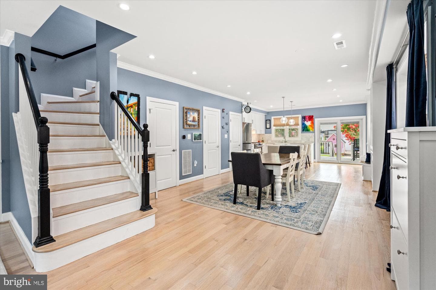 1809 Otis Street NE photo 8