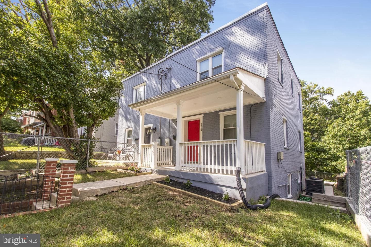 131 Darrington Street SW photo 4