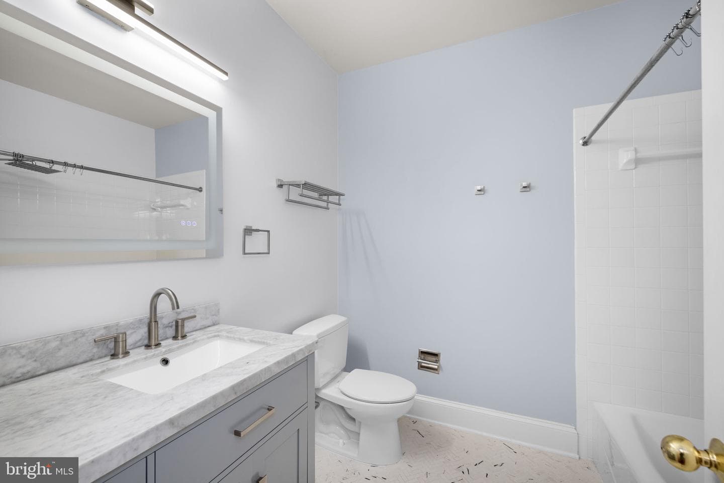 4561 Macarthur Boulevard NW photo 32