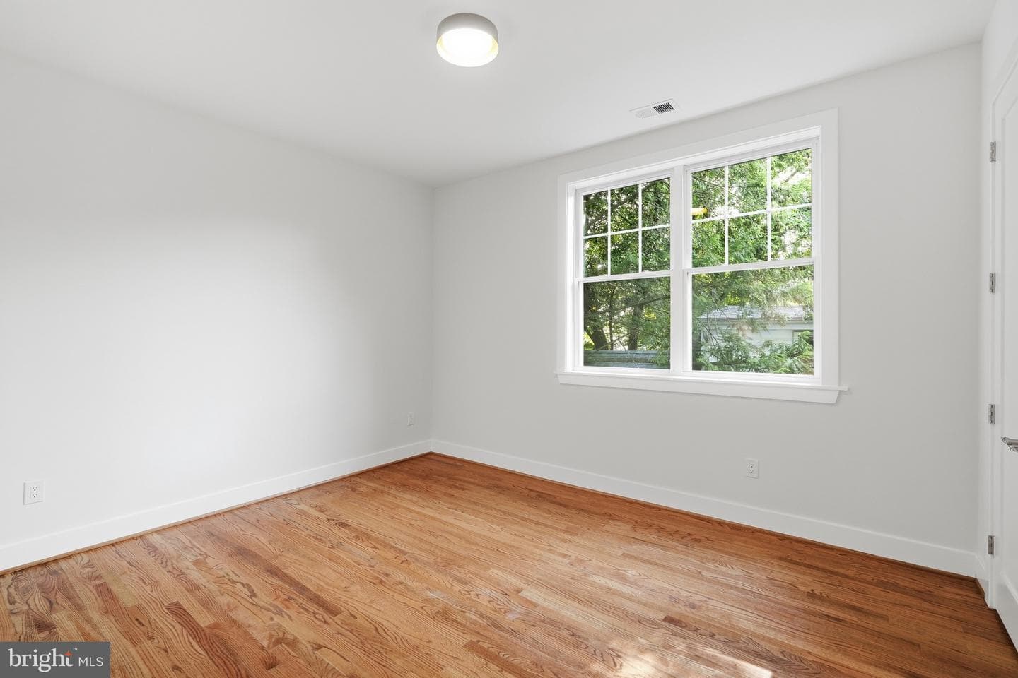 4720 Ellicott Street NW photo 35