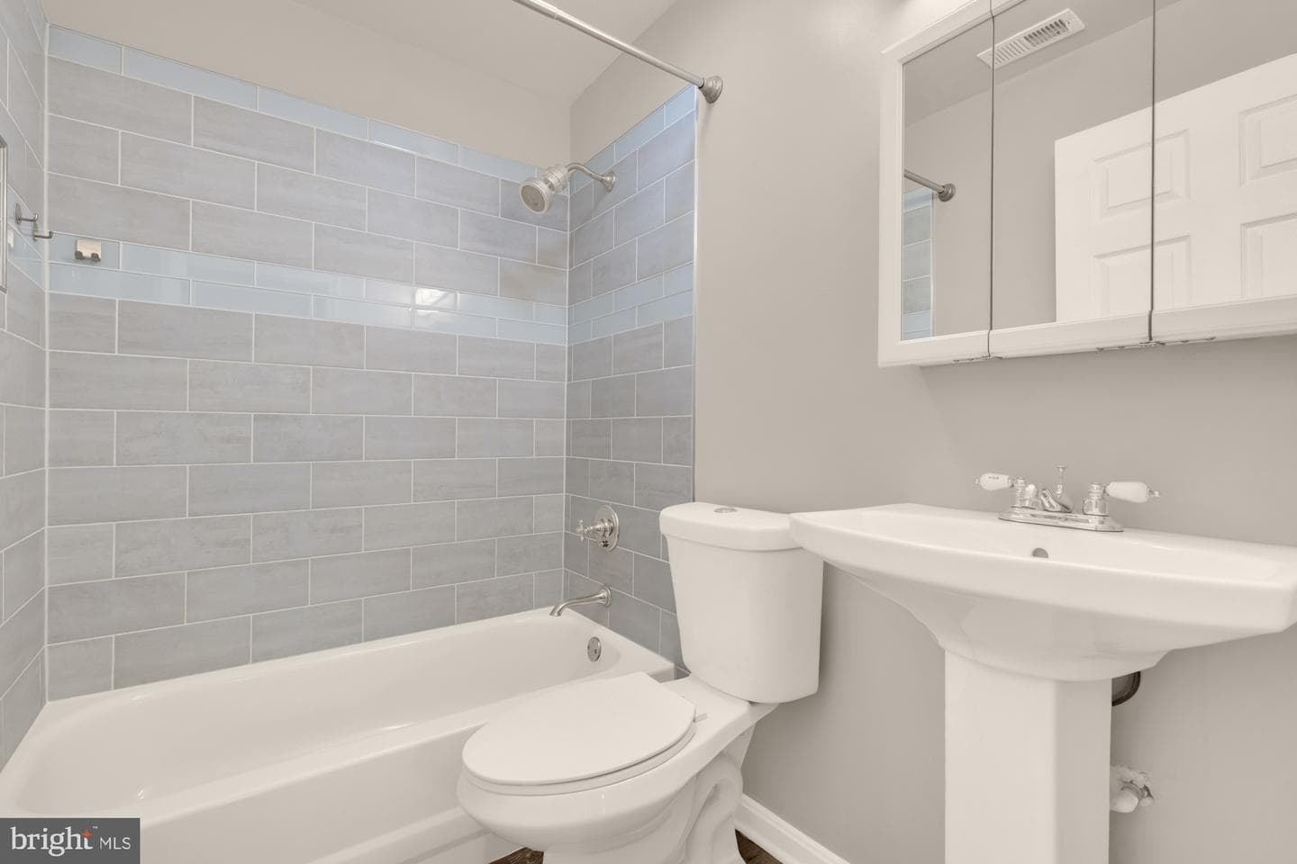 1218 Perry Street NE #101 photo 13