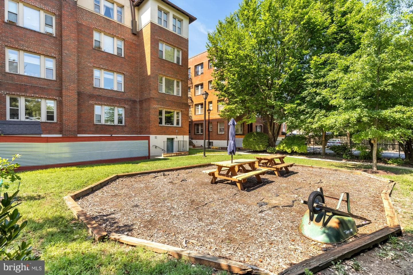 1218 Perry Street NE #101 photo 28