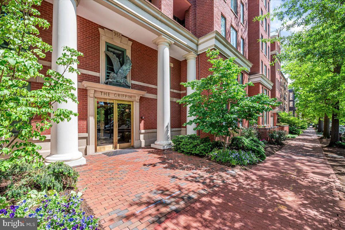 955 26th Street NW #409, Washington