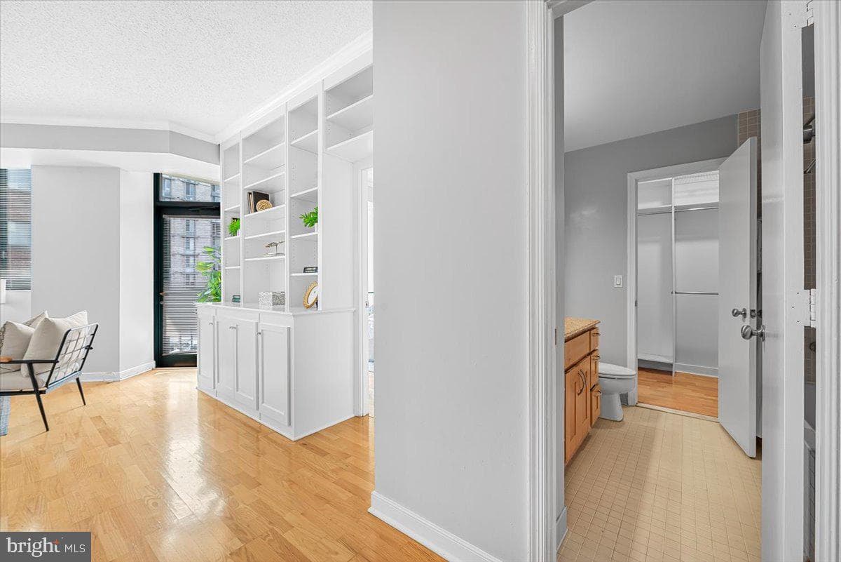 955 26th Street NW #409 photo 4