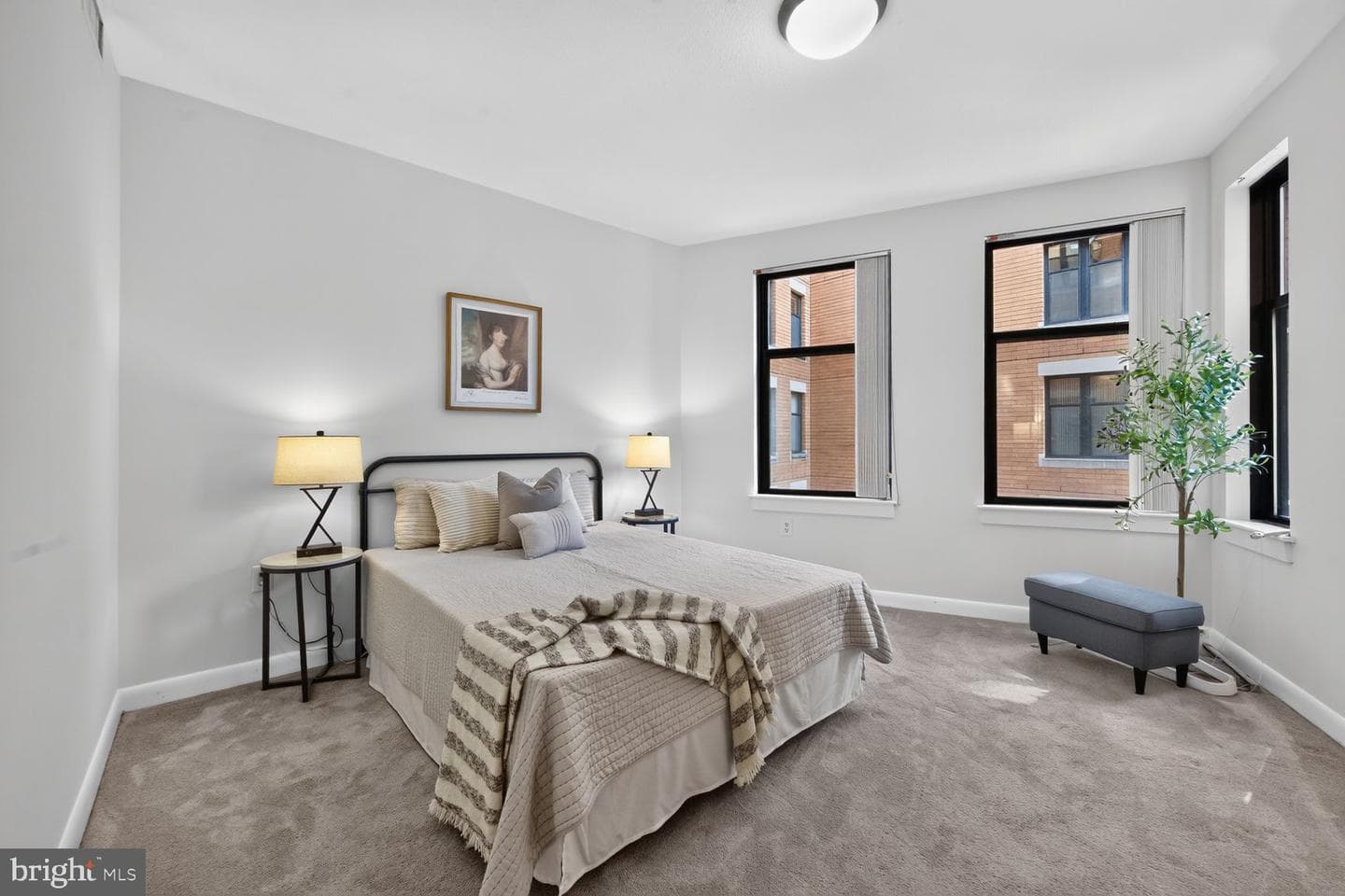 400 Massachusetts Avenue NW #711 photo 9