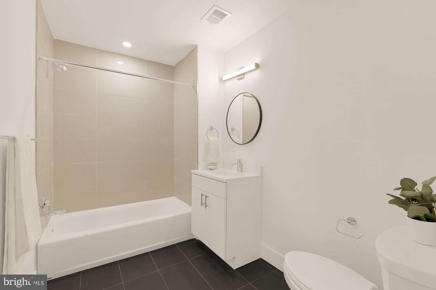 2310 4th Street NE #14 photo 16