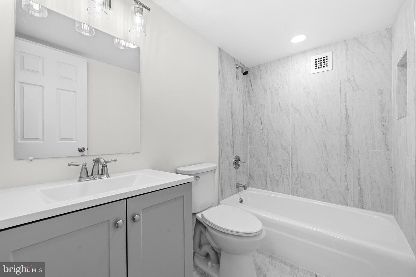 700 7th Street SW #126 photo 15