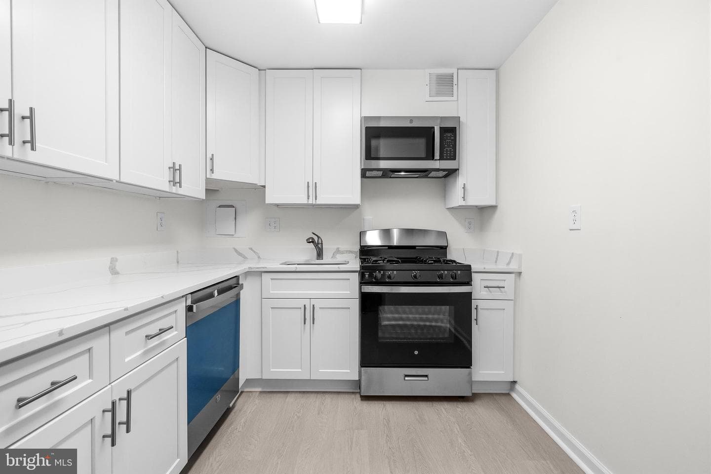 700 7th Street SW #126 photo 9