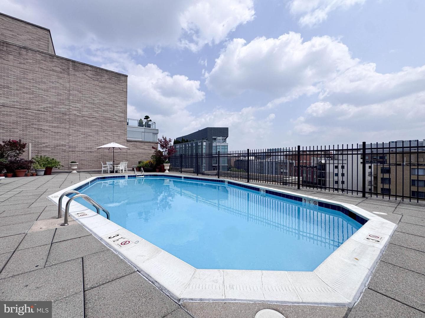 2201 L St NW photo 18