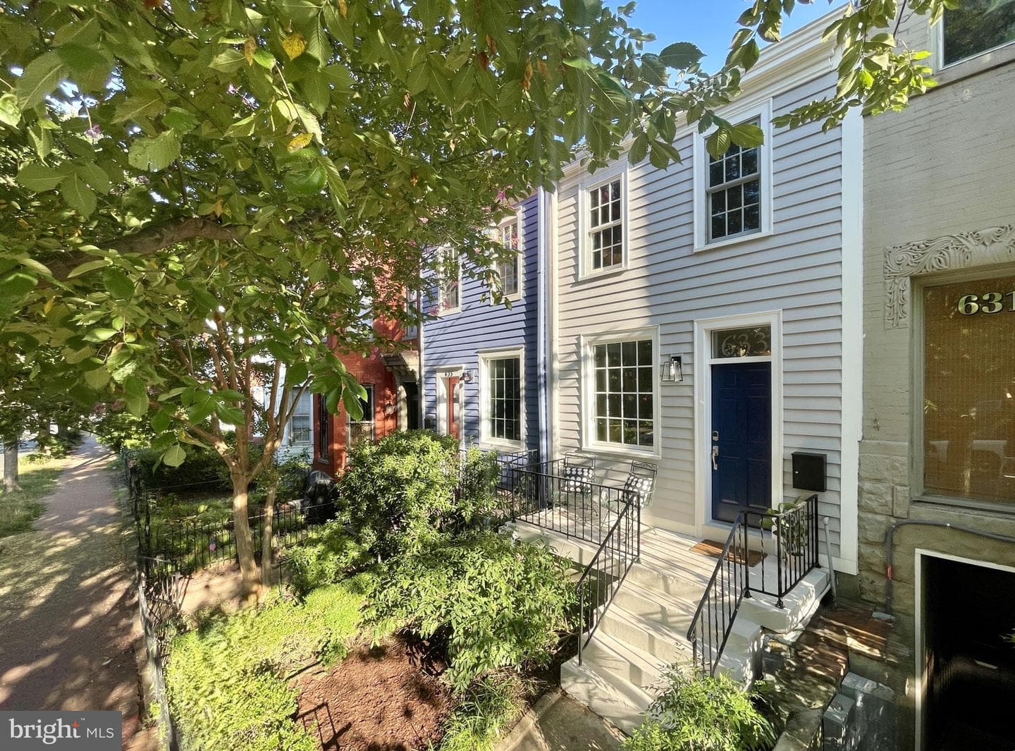 633 Constitution Avenue NE, Washington