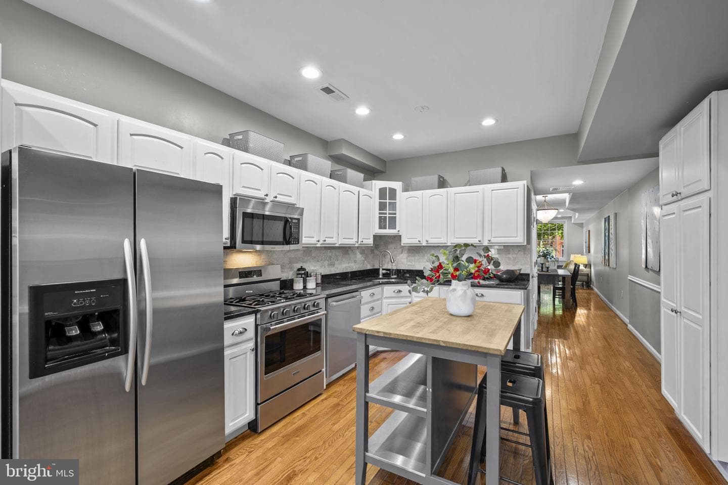 633 Constitution Avenue NE photo 11