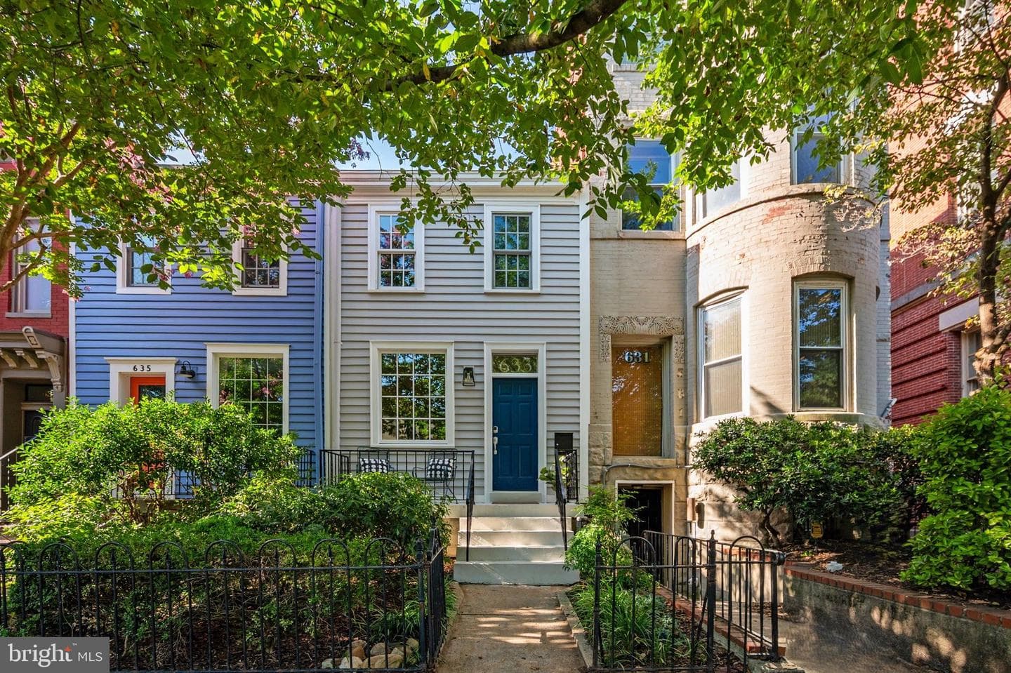 633 Constitution Avenue NE, Washington
