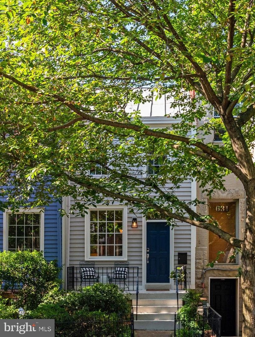 633 Constitution Avenue NE photo 38