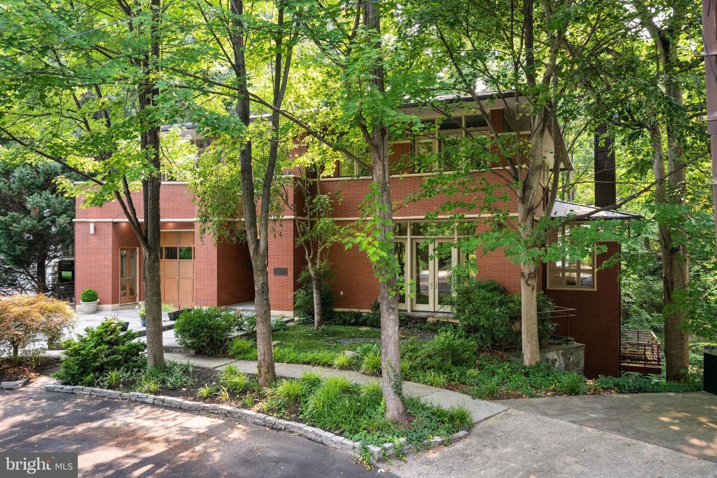 2807 Chesterfield Place NW, Washington