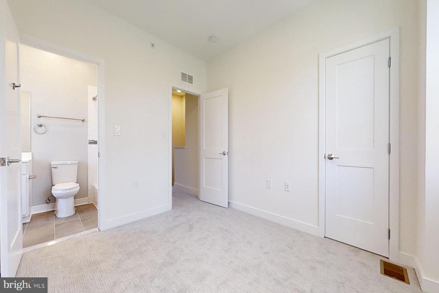4910 East Capitol NE photo 23