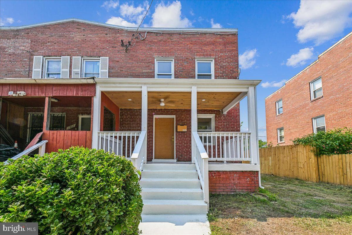 1525 Fort Davis Street SE photo 26
