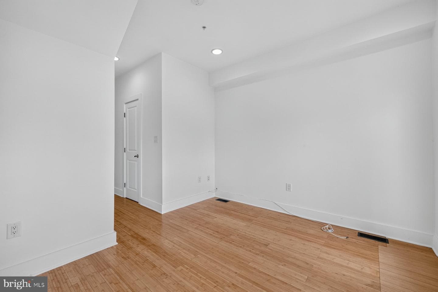 1013 V Street NW #2 photo 29