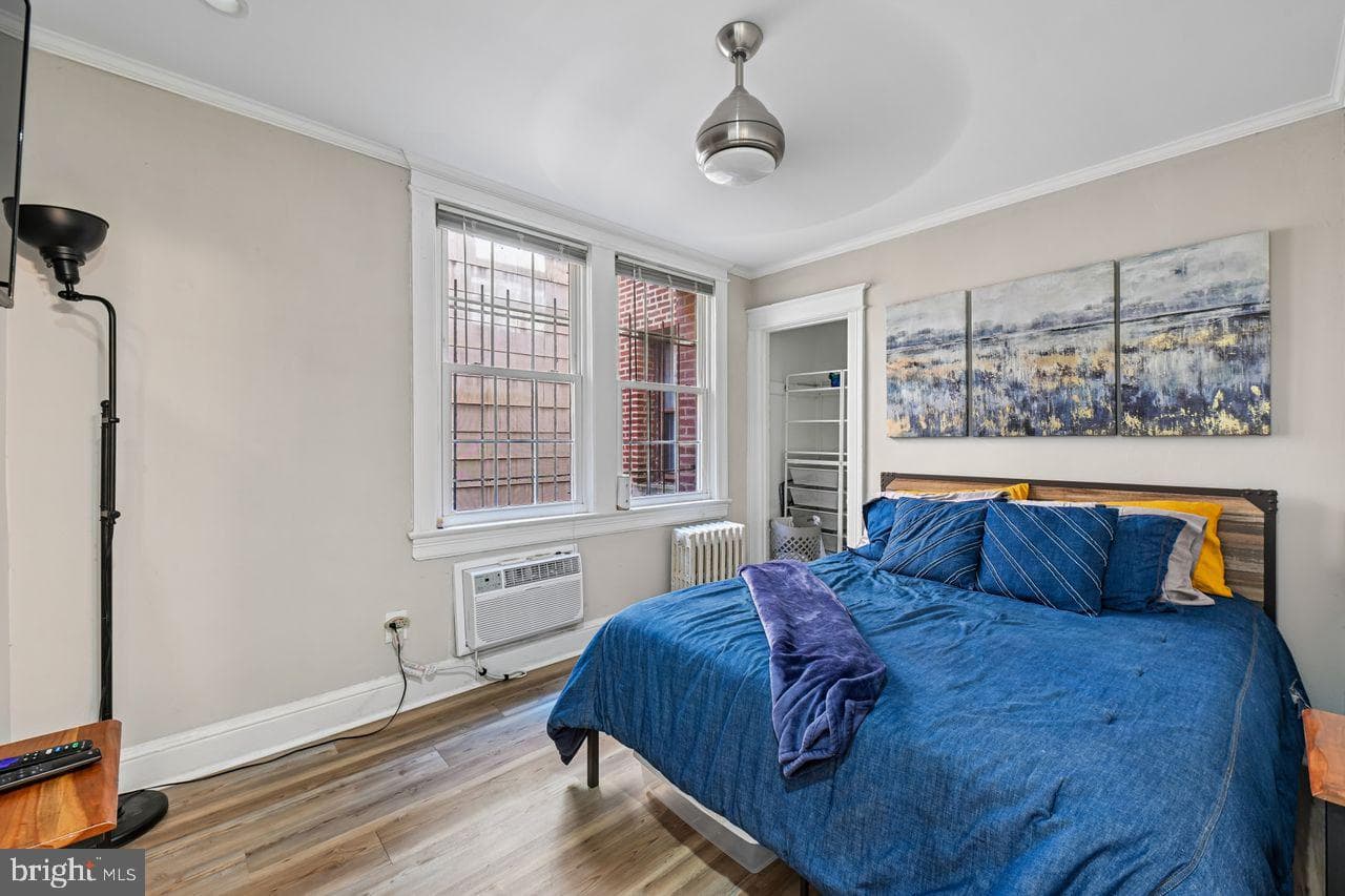 414 Seward Square SE #104 photo 13