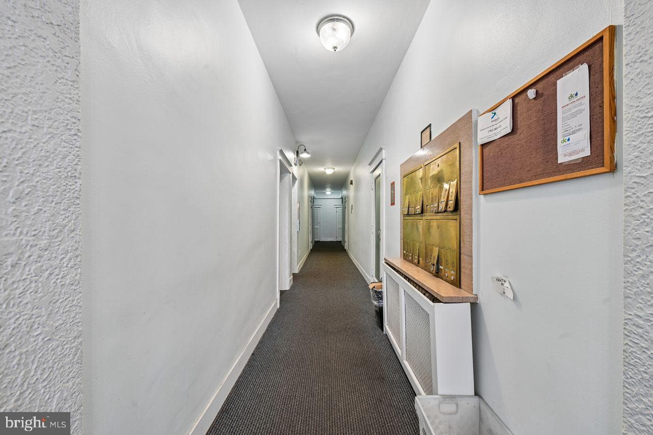 414 Seward Square SE #104 photo 26