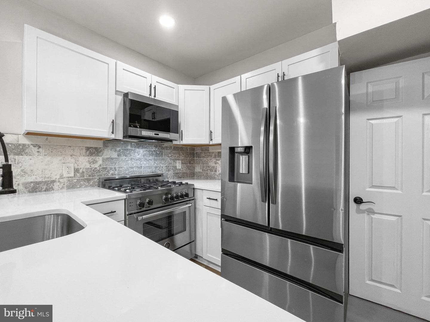 307 35th Street NE photo 10