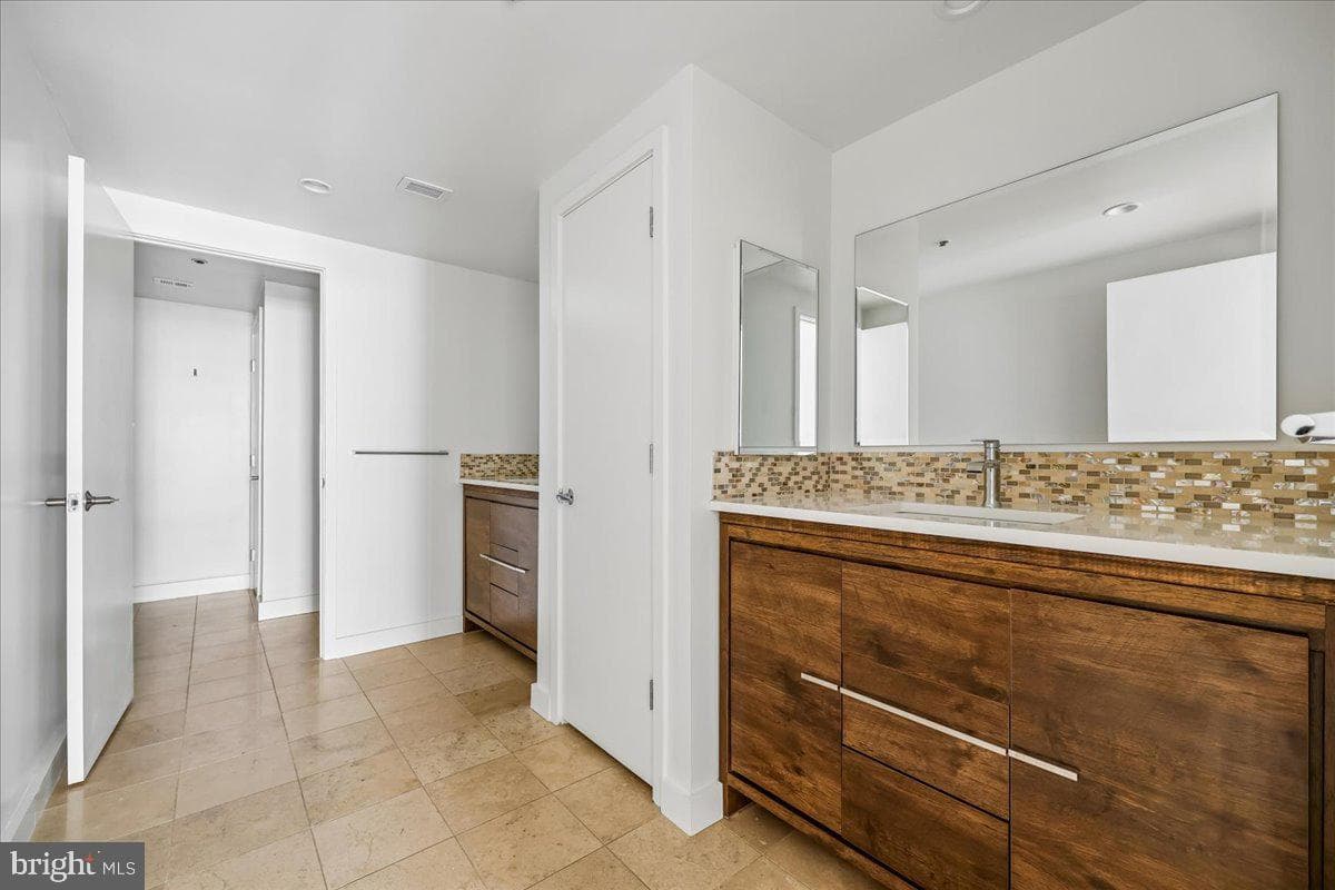 912 F Street NW #500 photo 32