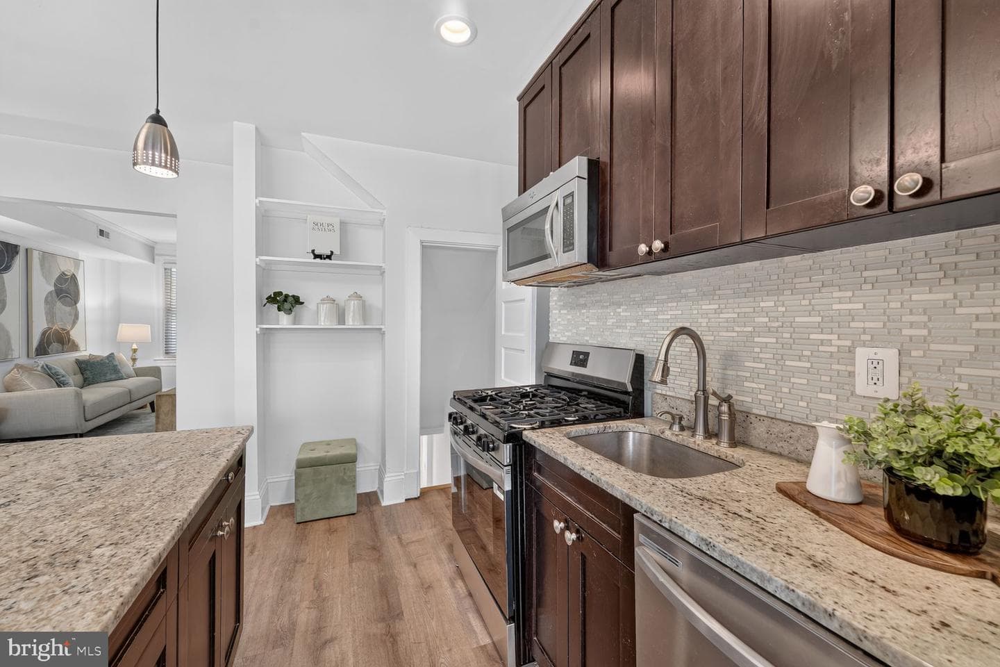 1340 Ridge Place SE photo 9