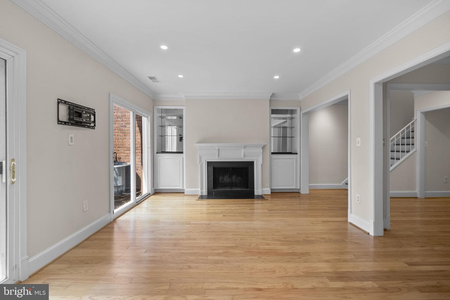3203 Sutton Place NW #c photo 5