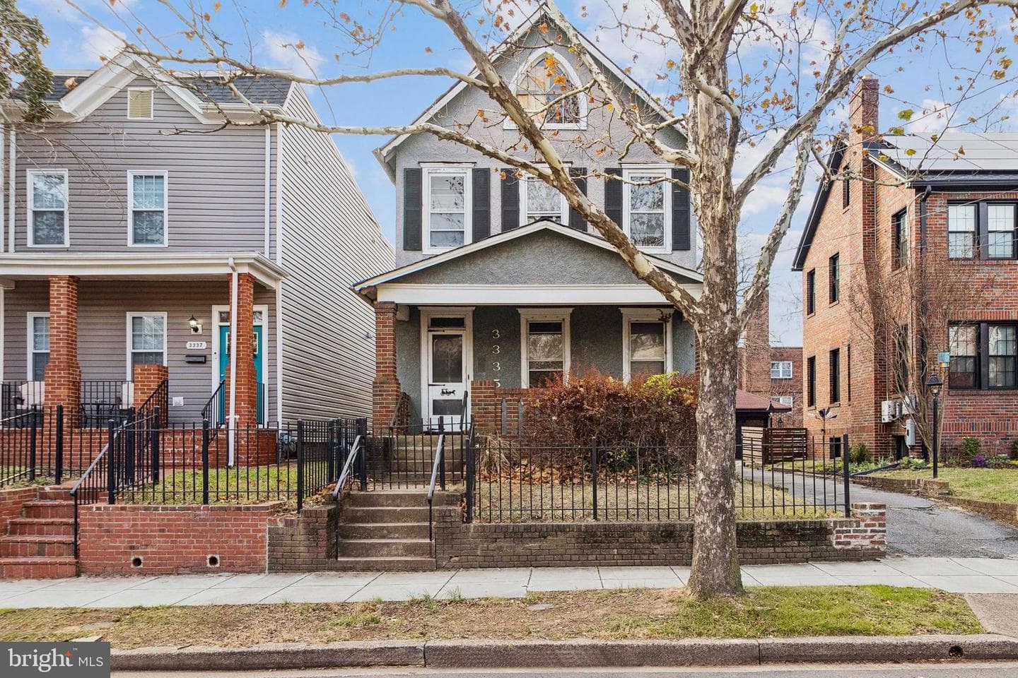3335 5th Street SE, Washington