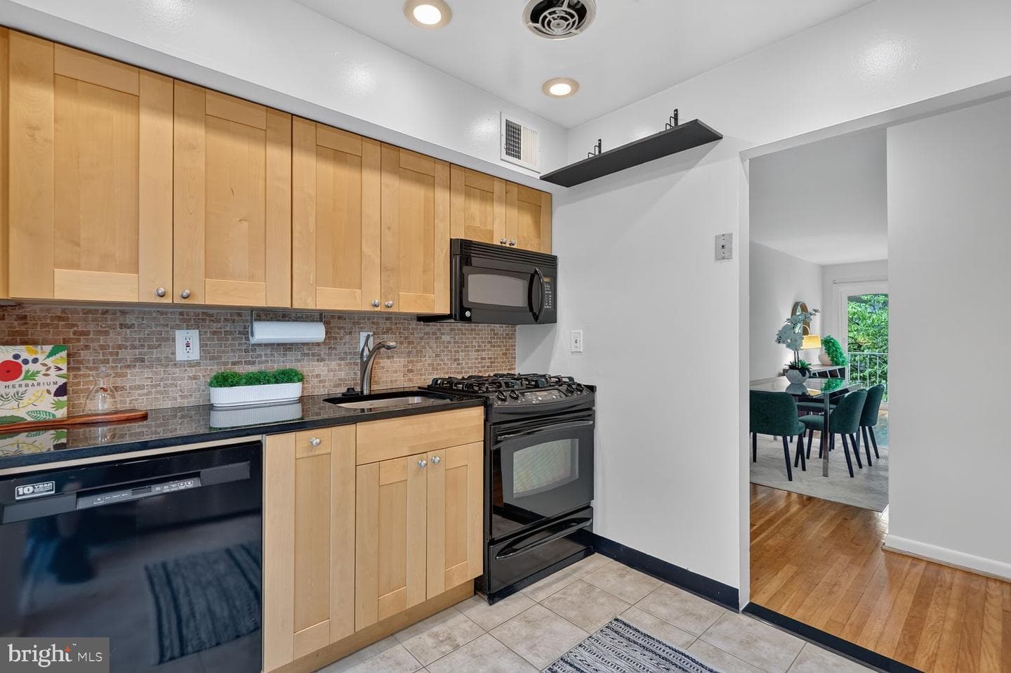 749 Delaware Avenue SW #184 photo 7