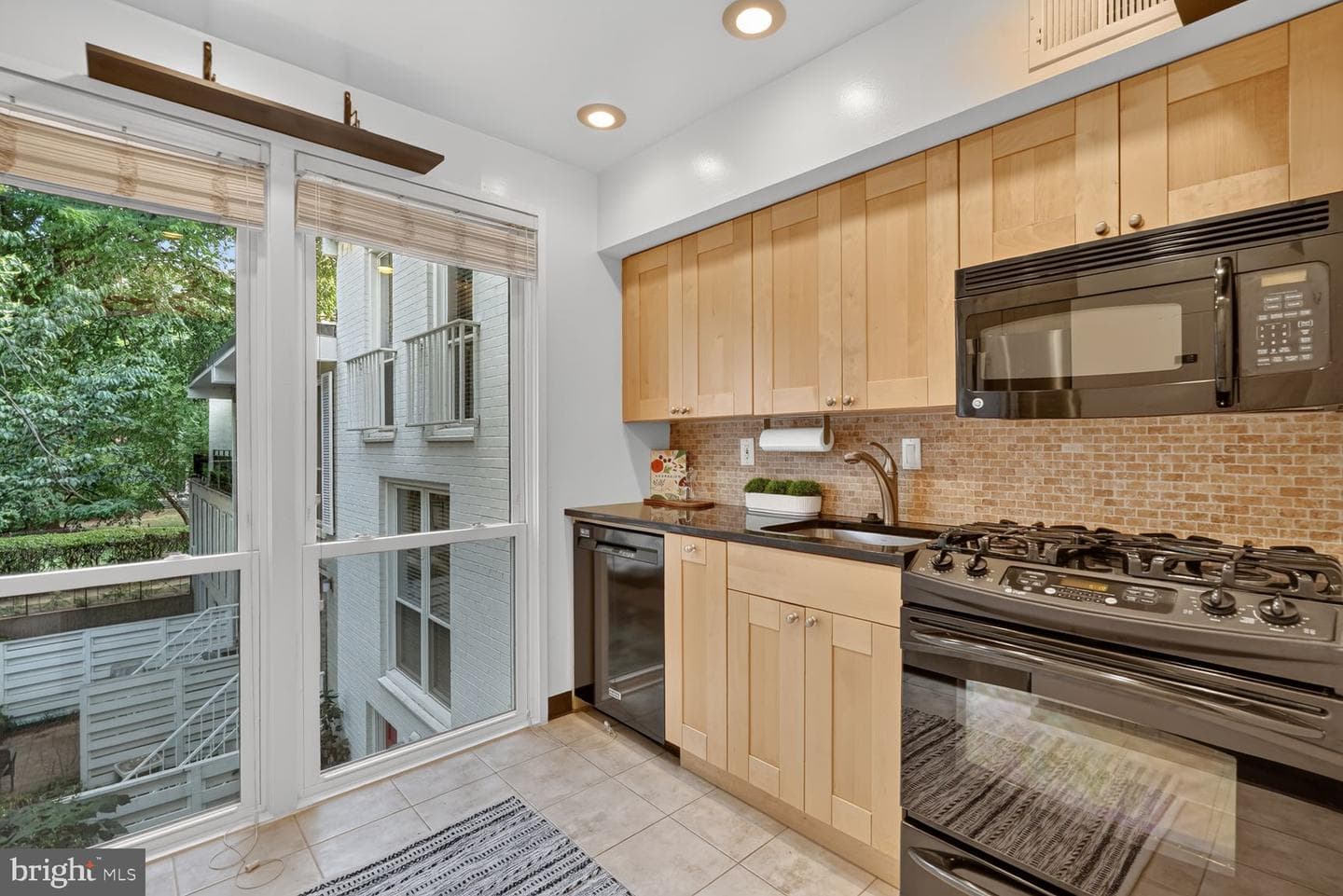 749 Delaware Avenue SW #184 photo 8