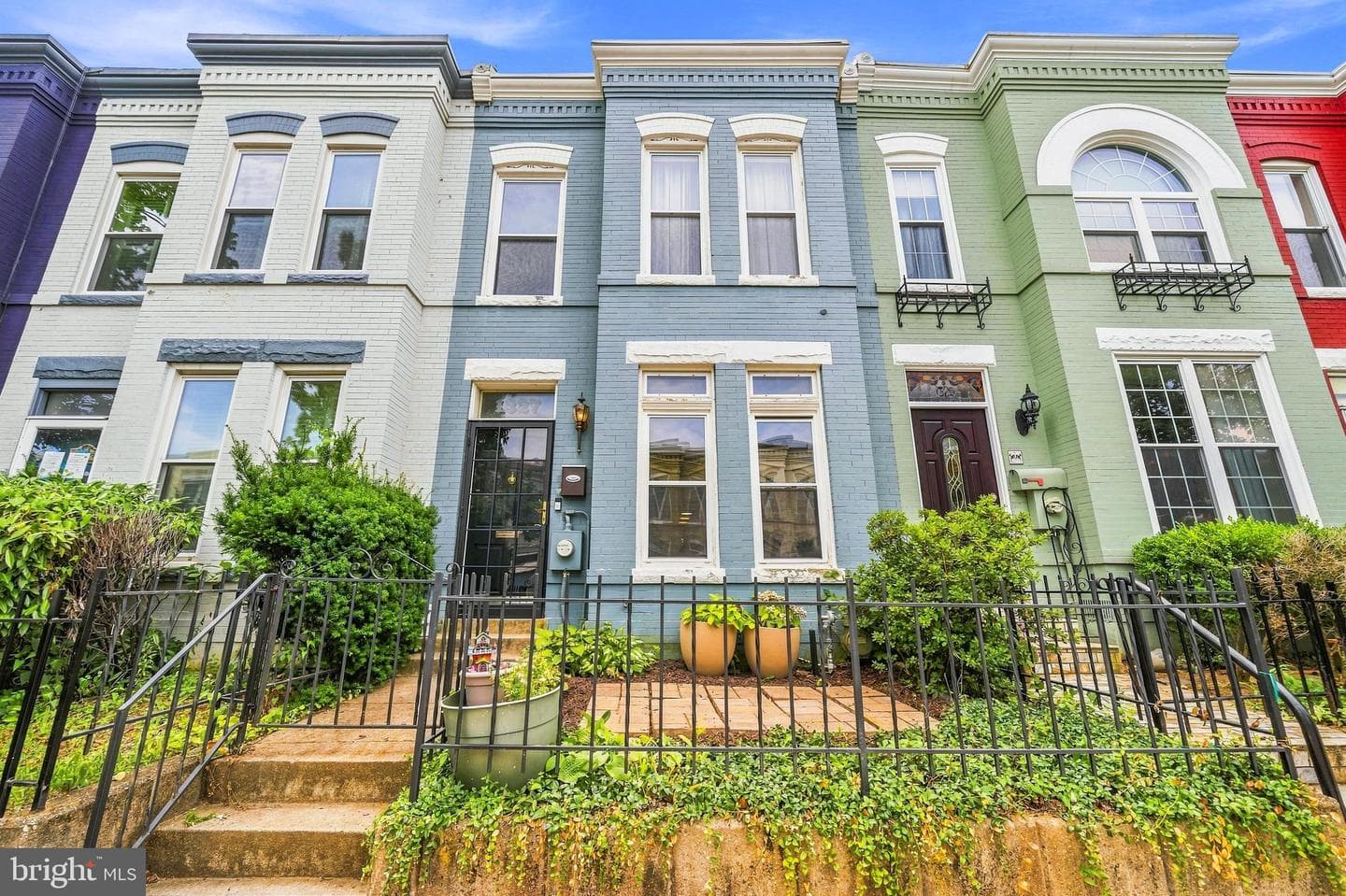 1327 Emerald Street NE, Washington