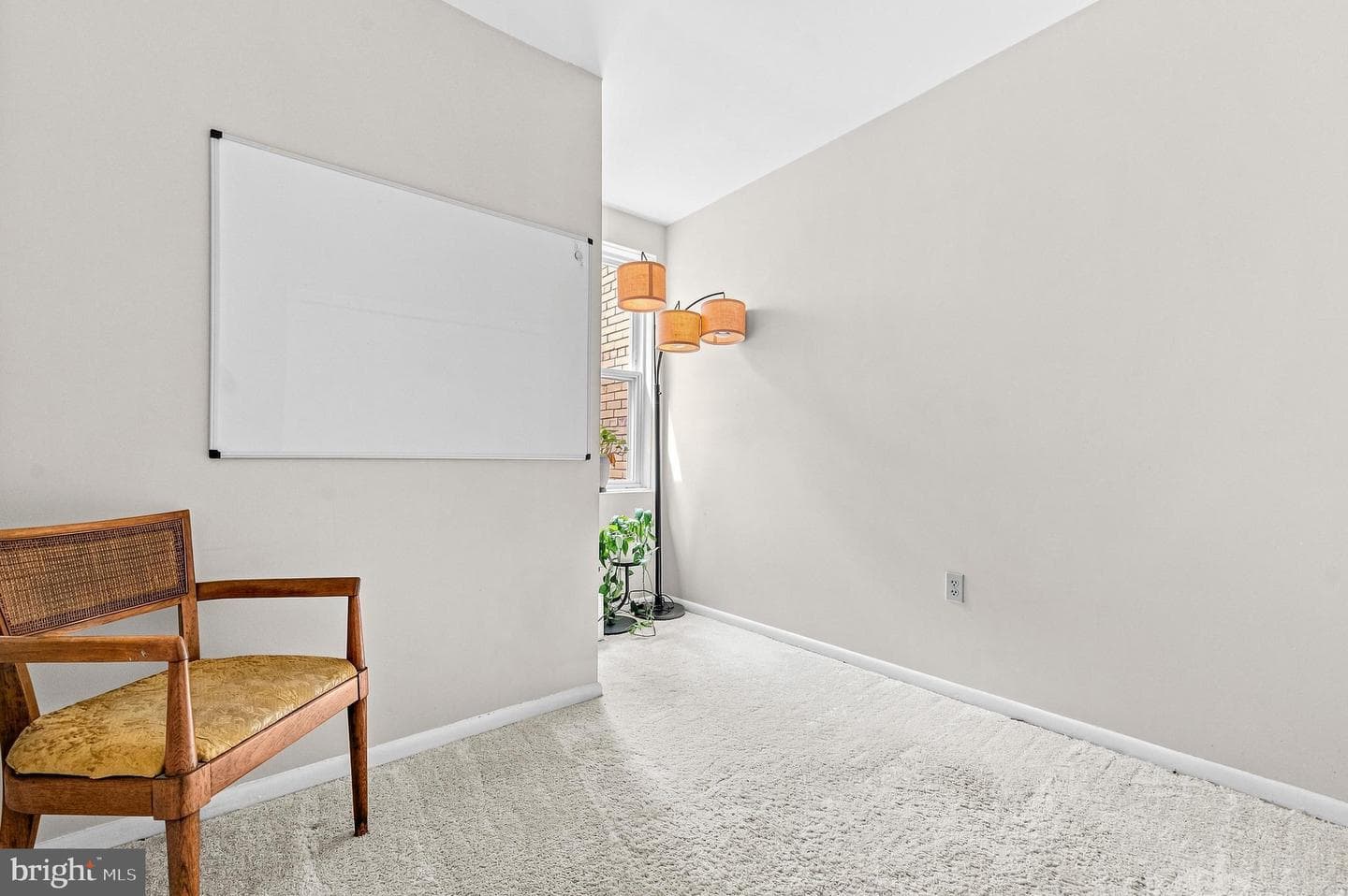 1327 Emerald Street NE photo 20