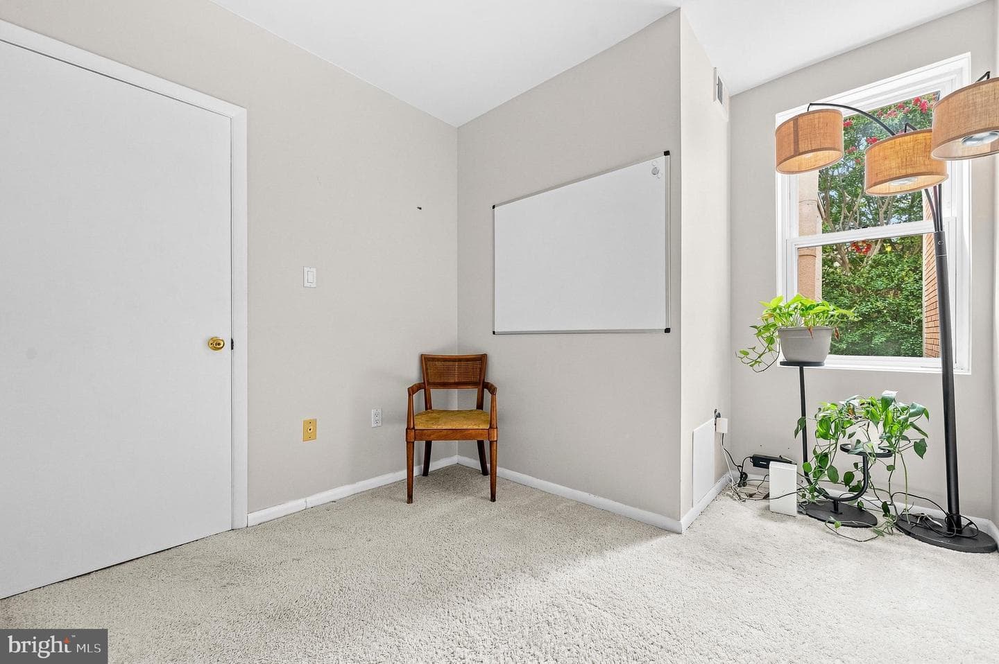 1327 Emerald Street NE photo 21