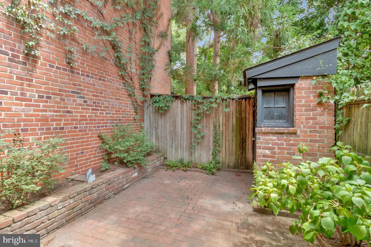 1513 26th Street NW photo 36