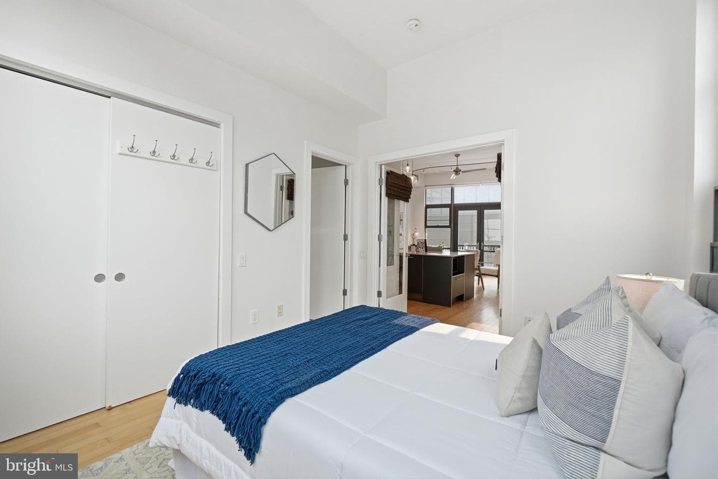 2426 Ontario Road NW #401 photo 16