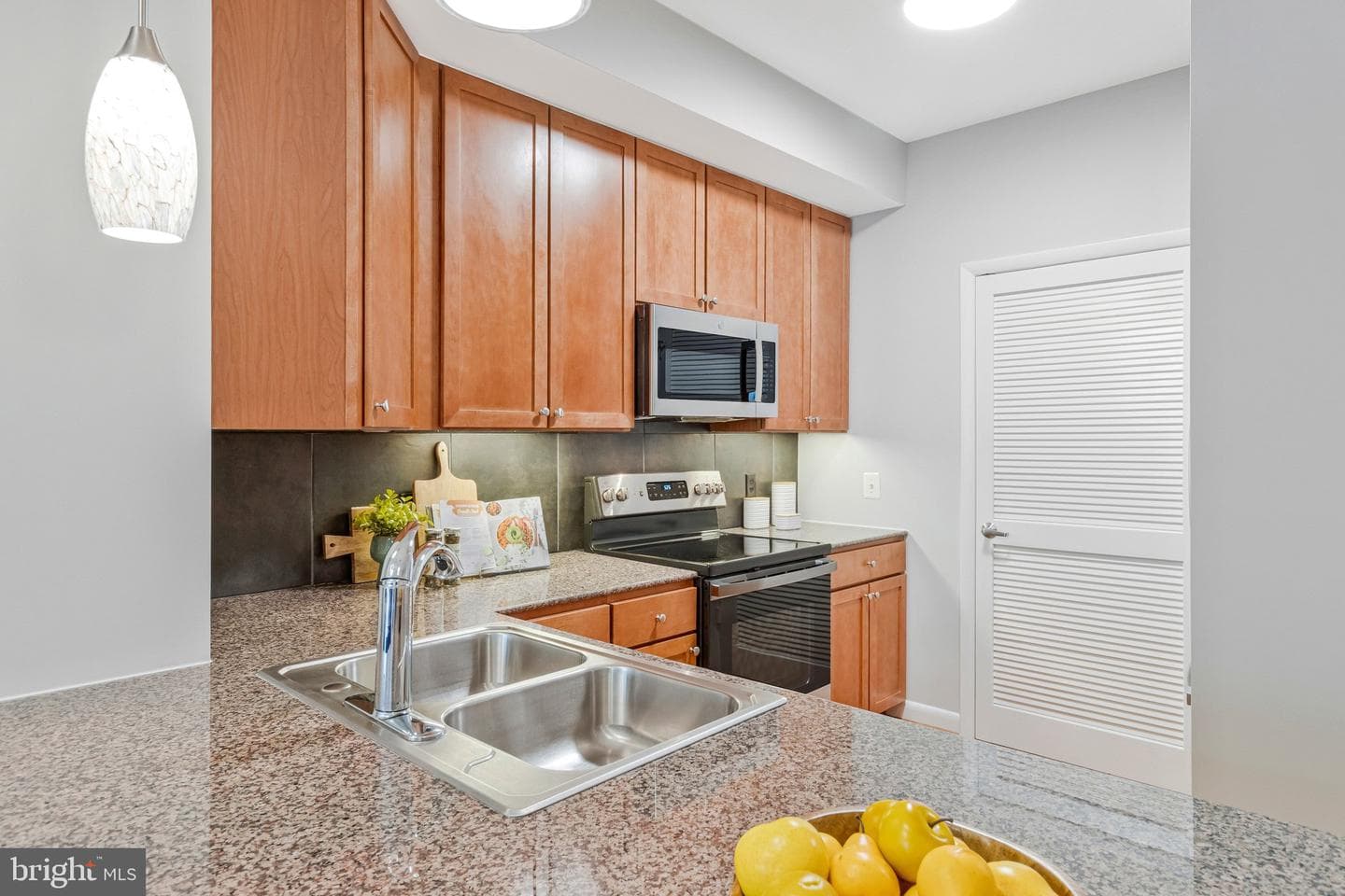 400 Massachusetts Avenue NW #803 photo 13