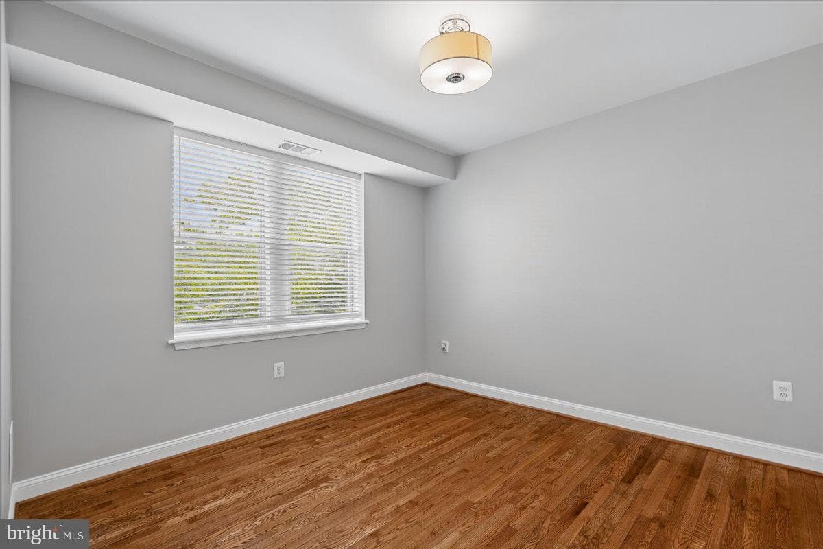 1831 2nd Street NE #503 photo 9