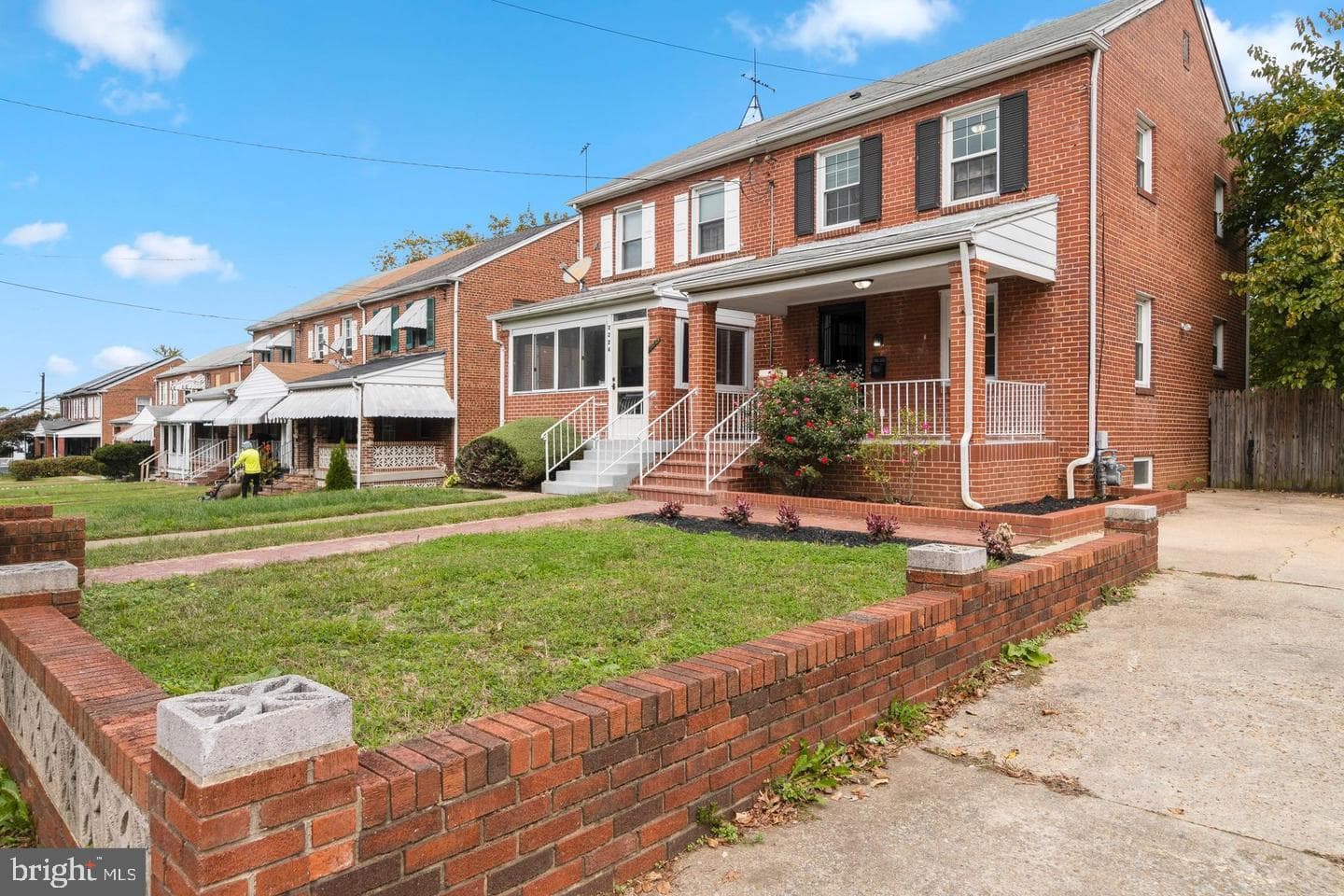 2226 Good Hope Road SE photo 3